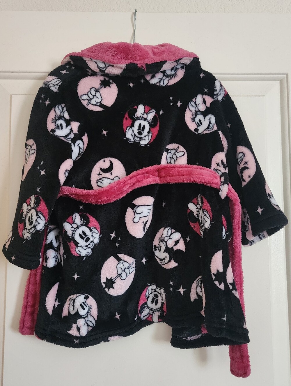 2T Minnie Mouse Robe - Picture 2 of 3